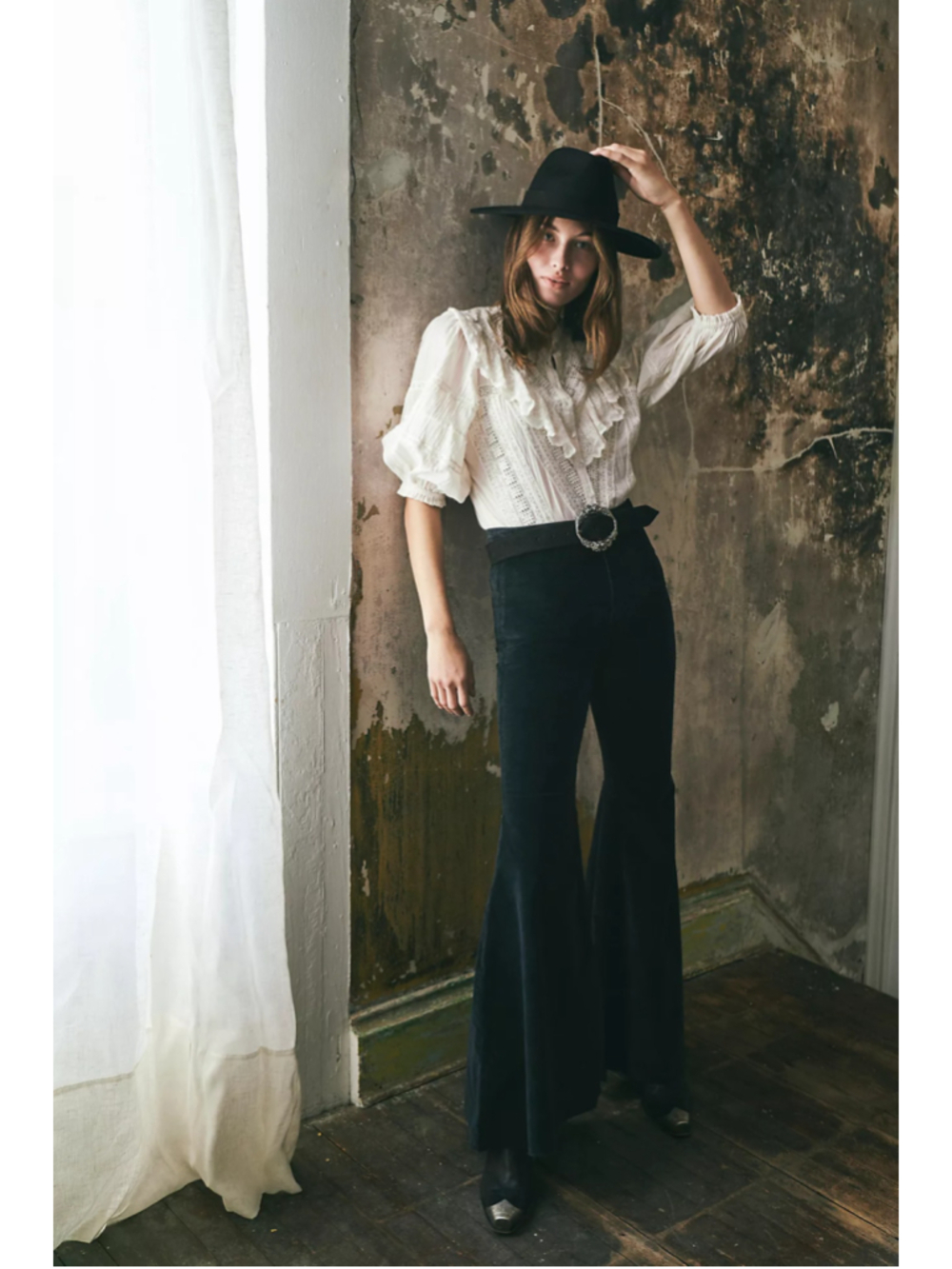 FREE PEOPLE We The Free BLACK Just Float On Velvet Flare Jeans BELLBOTTOMS 30 10